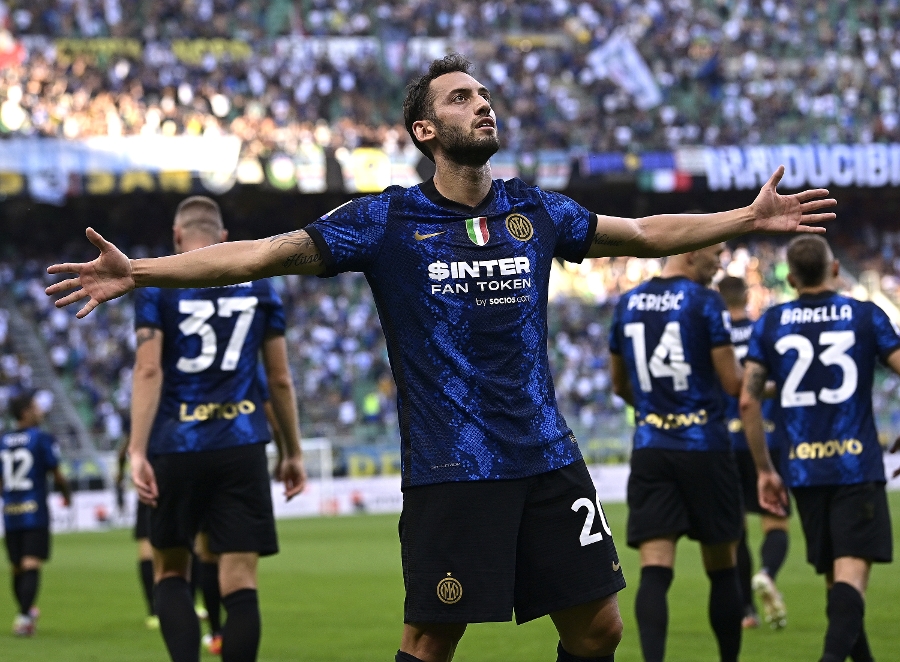 Galatasaray masih tertarik dengan Hakan Calhanoglu