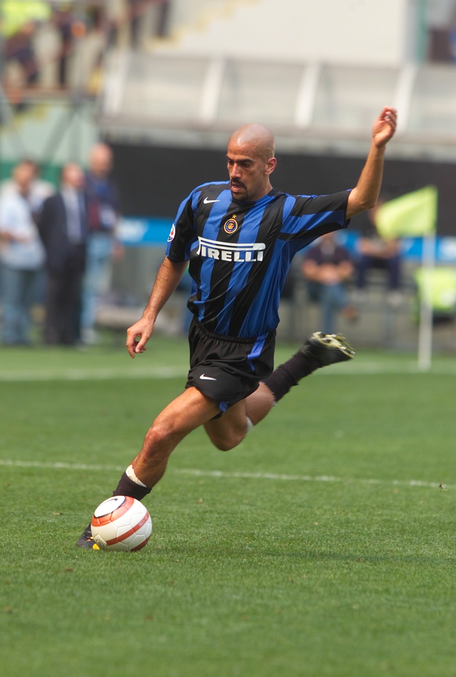 Former Man Utd handed heavy ban after controversial on-field incident 5 internazionale%3Acorpo
