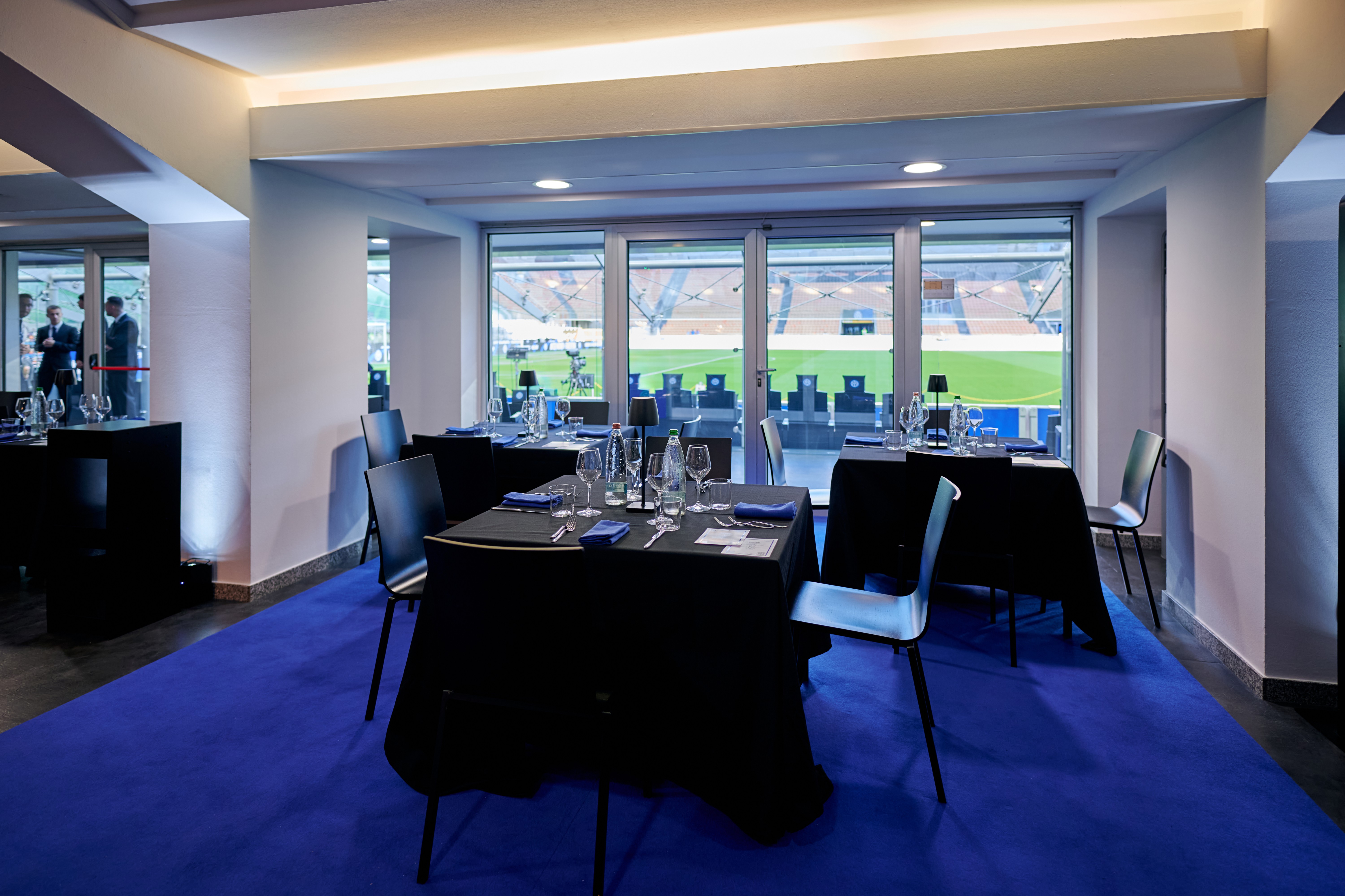 gallery the crest club image